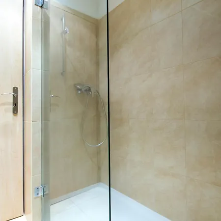 Rise ゲストハウス 3*